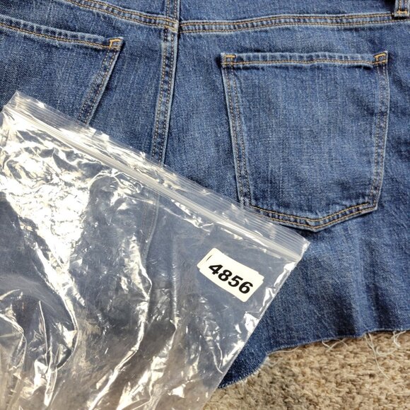 Old Navy Boyfriend Shorts Womens 12 Denim Dark Wash Raw Hem Tags - Picture 6 of 6